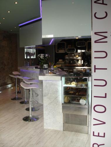 Albergue Revolutum Hostel - image 4