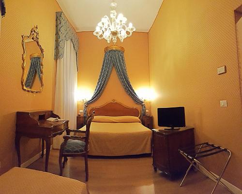 3 twin beds