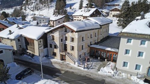 Chesa Stuva Colani - Hotel - St. Moritz