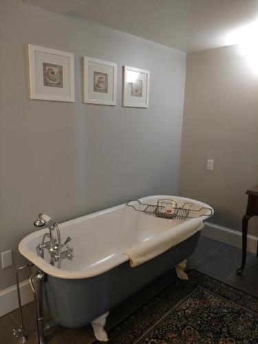 Baño, Saltair Inn Waterfront B&B in Bar Harbor (ME)