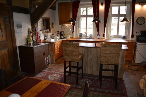 Facilities, Tholkes Hus in Other