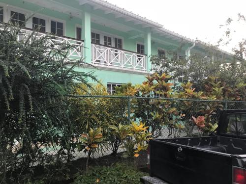 บริการและสิ่งอำนวยความสะดวก, Marvey's Place in ซิเซรง