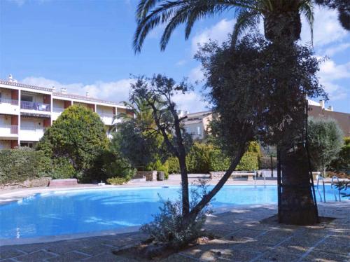 Studio 2 + 2 dans résidence avec piscine - Location saisonnière - Bandol