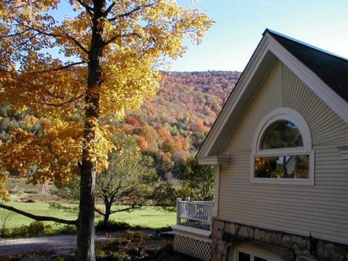 Mountain Valley Retreat