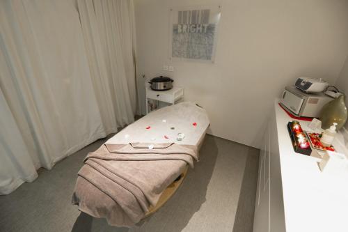72 Hotel Sharjah - image 5