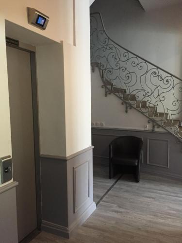 Logis Hotel du Midi - image 14