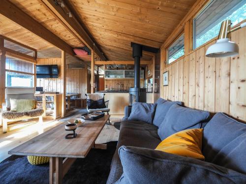 Lovely Cabin Close to the Blue Lagoon with hot tube - Hafnarfjördur