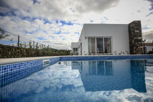 Peldbaseins, Quinta das Giestas in Pico da Pedra