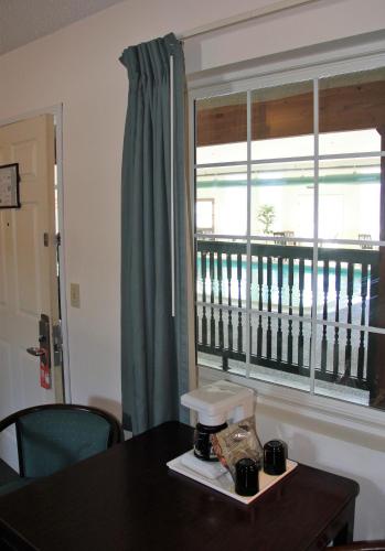 Voyager Inn - image 2