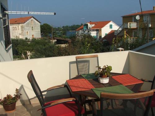 Apartments by the sea Preko Ugljan - 14917 - image 5