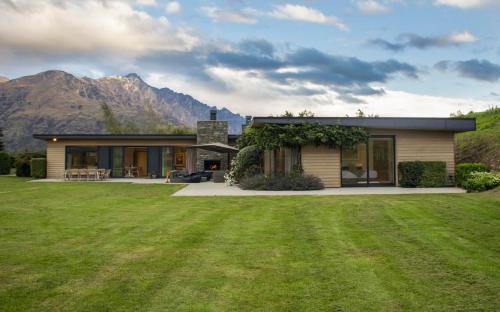 Alpine Retreat - Accommodation - Queenstown