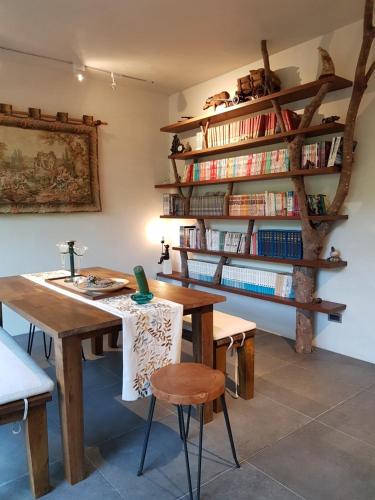 Aroundthetree Hermitage in Shitan Township