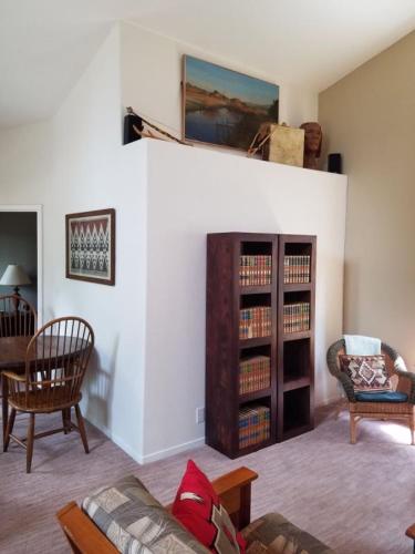 Rogers Retreat Home - image 4