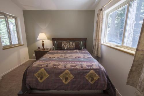 Rogers Retreat Home - image 11