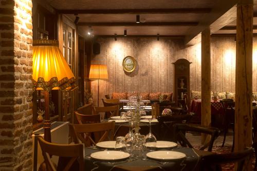 餐廳, HANI I PAZARIT Boutique Hotel in 科爾察