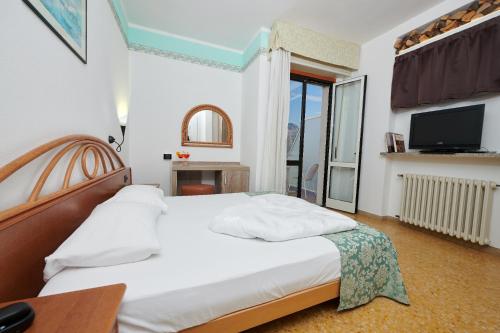 Hotel Eden - image 11