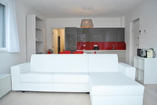 Baia Blu - Luxury Apartments with Pool in Cremia