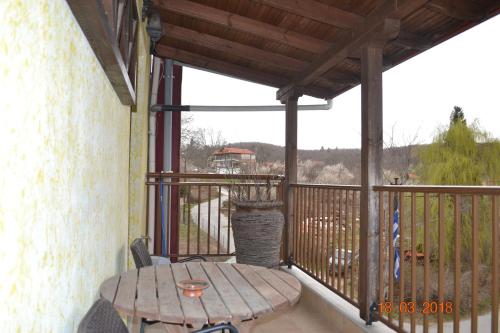 Mouson Melathron in 엘라피나