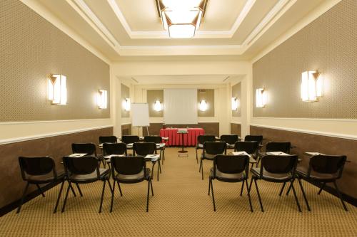 Doria Grand Hotel - image 2