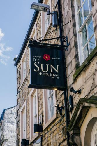 The Sun Hotel & Bar - image 11
