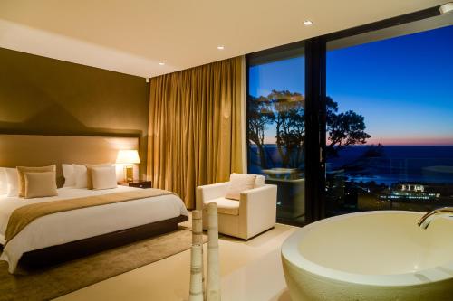 Serenity Villa 18 Ronald Rd Camps Bay