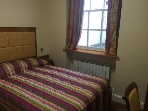 White House Hotel - image 5