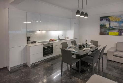 Unique Apartment close to Acropolis by GHH, Athens (photo 8)