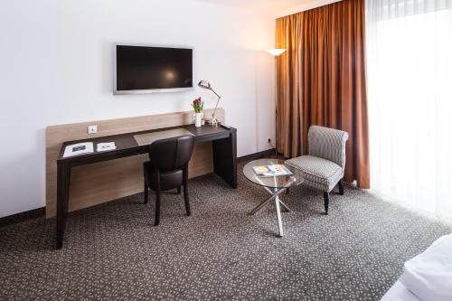 Hotel Plaza - image 7