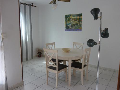 Appartement Mady - Location saisonnière - Arles