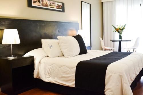 Double Room image 6