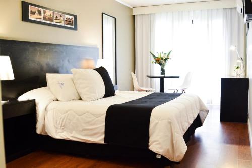 Double Room image 4