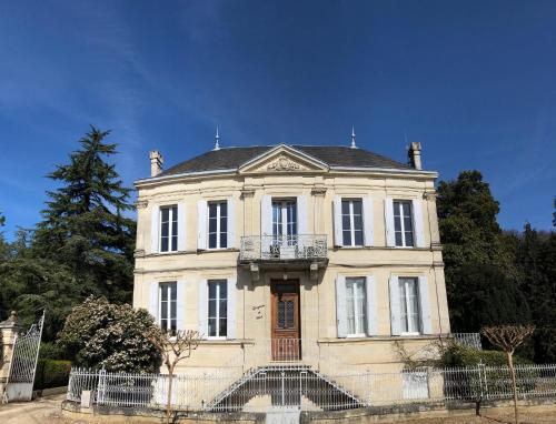 La Villa du Château Belloy - Chambre d'hôtes - Saint-Michel-de-Fronsac