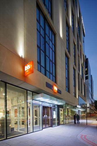 Entrance, Ibis London Blackfriars Hotel in Waterloo and Southwark