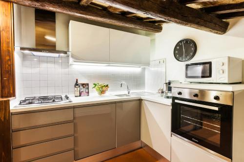 Luxury Apartment Pantheon, Roma (foto 7)