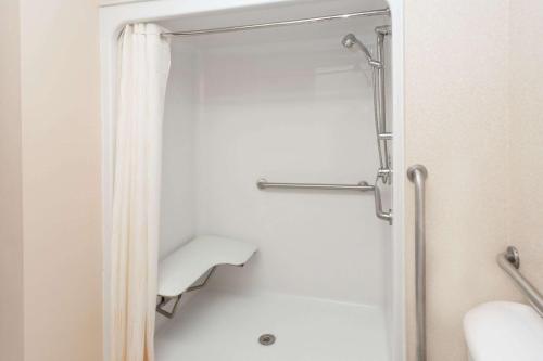 Baymont by Wyndham New Buffalo in New Buffalo, USA