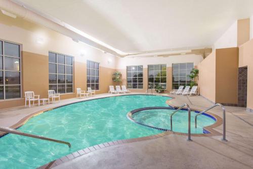 Baymont by Wyndham Plymouth - Hotel