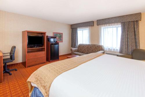 Baymont by Wyndham Detroit/Roseville - image 2