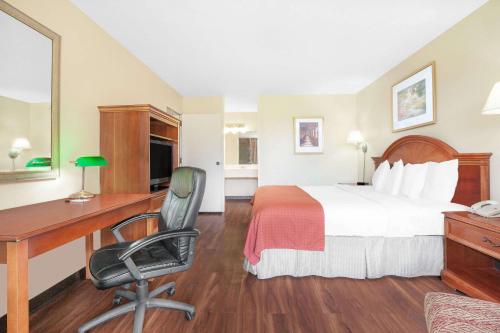 Baymont by Wyndham Paris - image 7