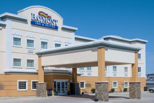 Baymont by Wyndham Minot - Hotel