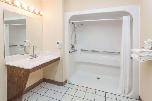 Baymont Inn & Suites Valdosta at Valdosta Mall
