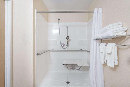 Queen Room - Disability Access/Non-Smoking