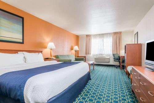 Baymont by Wyndham Santa Fe - image 7
