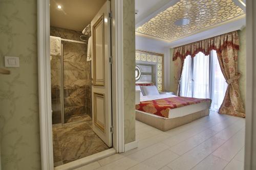 Hotel Queens Land, Istanbul