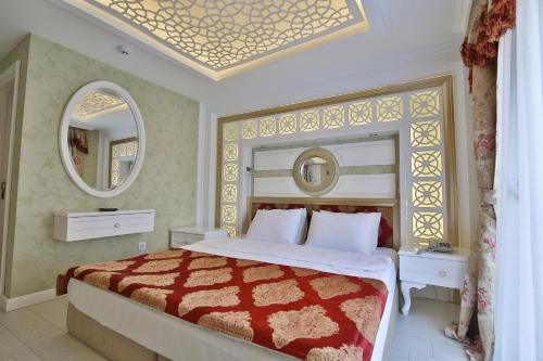 Hotel Queens Land Room Type - Economy Double Room