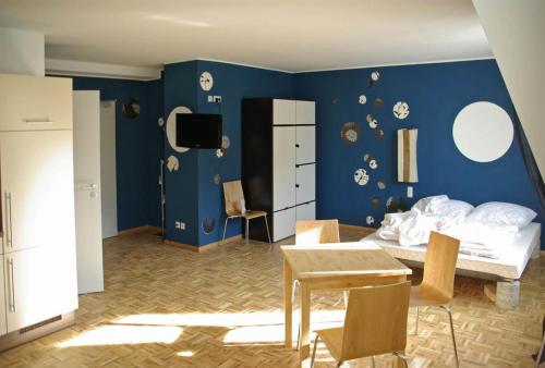 Five Elements Hostel Frankfurt - image 13