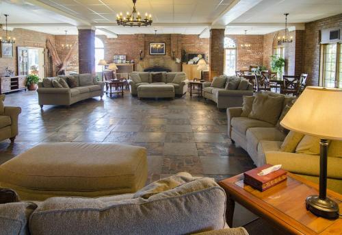 Potawatomi Inn & Cabins – Angola, IN