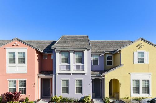 Five Bedroom w/ Pool Close to Disney Festival 302 - image 8