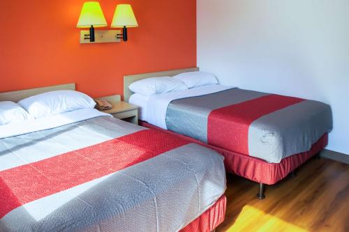 Motel 6-Porterville CA - image 14