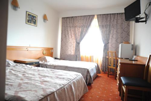 Black Lord Hotel - image 2