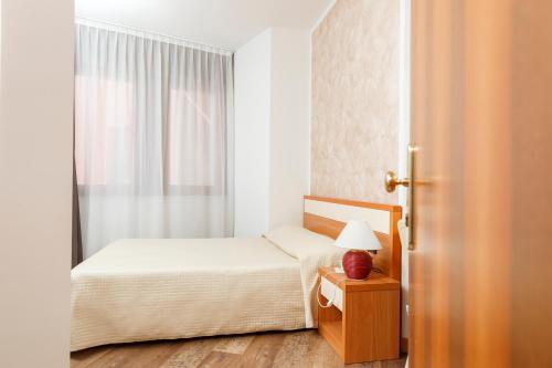 1 twin bed